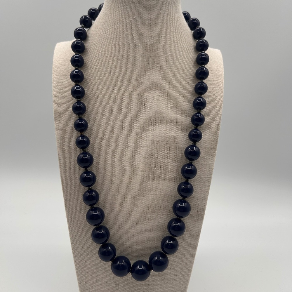 Vintage Navy Blue Graduated Bead Necklace Silver Tone Spring Ring Clasp 24"